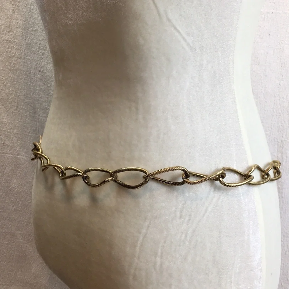 Vintage Gold tone metal chain belt